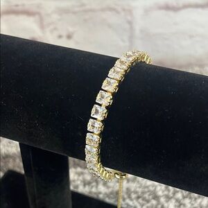 Elegant Gold and Silver Bracelet made with Swarovski Crystal